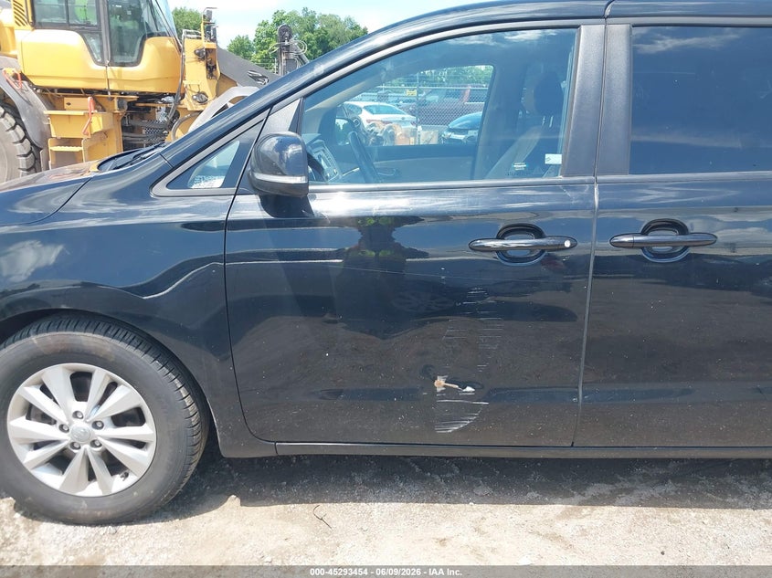 2016 Kia SEDONA VIN KNDMB5C14G6209357 IAAI salvage auction — NORMAL WEAR, Salvage Title, sold $675 on 2026-07-20 (photo 6)