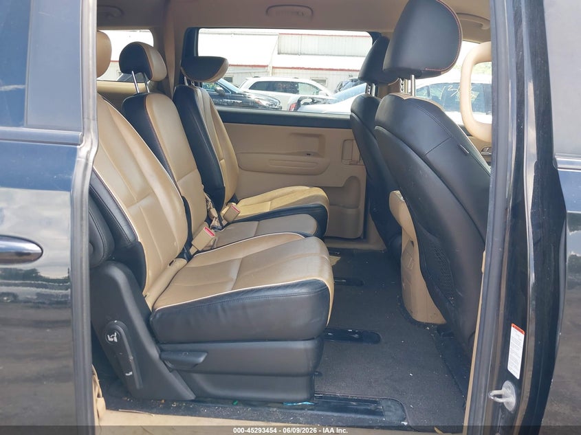 2016 Kia SEDONA VIN KNDMB5C14G6209357 IAAI salvage auction — NORMAL WEAR, Salvage Title, sold $675 on 2026-07-20 (photo 8)