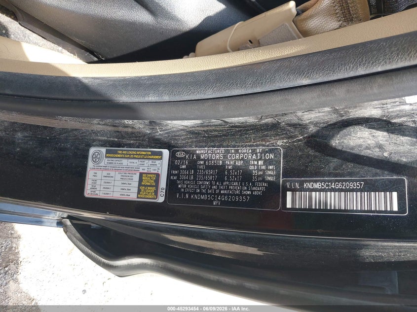 2016 Kia SEDONA VIN KNDMB5C14G6209357 IAAI salvage auction — NORMAL WEAR, Salvage Title, sold $675 on 2026-07-20 (photo 9)