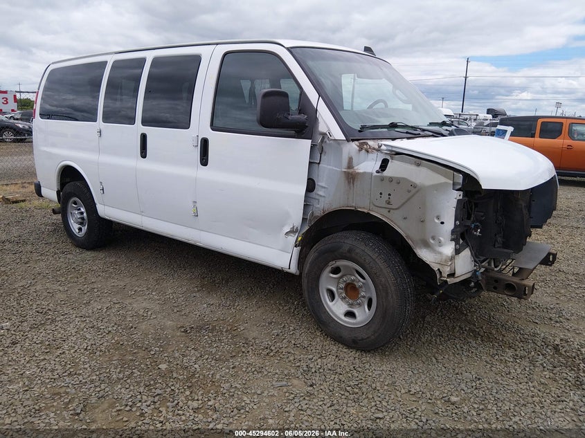 2018 Chevrolet Express VIN 1GAWGEFP6J1220013 IAAI salvage auction — FRONT END, Salvage (Oregon), sold $2,350 on 2026-07-10 (photo 1)