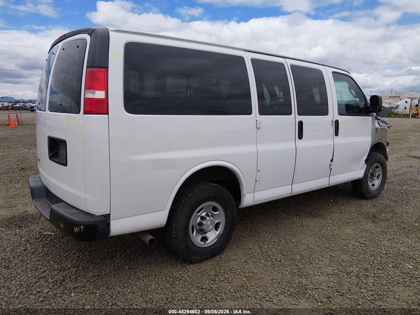 2018 Chevrolet Express VIN 1GAWGEFP6J1220013 IAAI salvage auction — FRONT END, Salvage (Oregon), sold $2,350 on 2026-07-10 (photo 4)