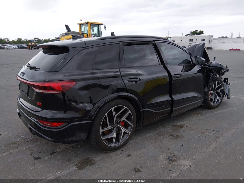 2025 Audi Sq8 VIN WA135BGF7SA024419 IAAI salvage auction — FRONT END, Salvage Title, sold $21,600 on 2026-07-09 (photo 4)
