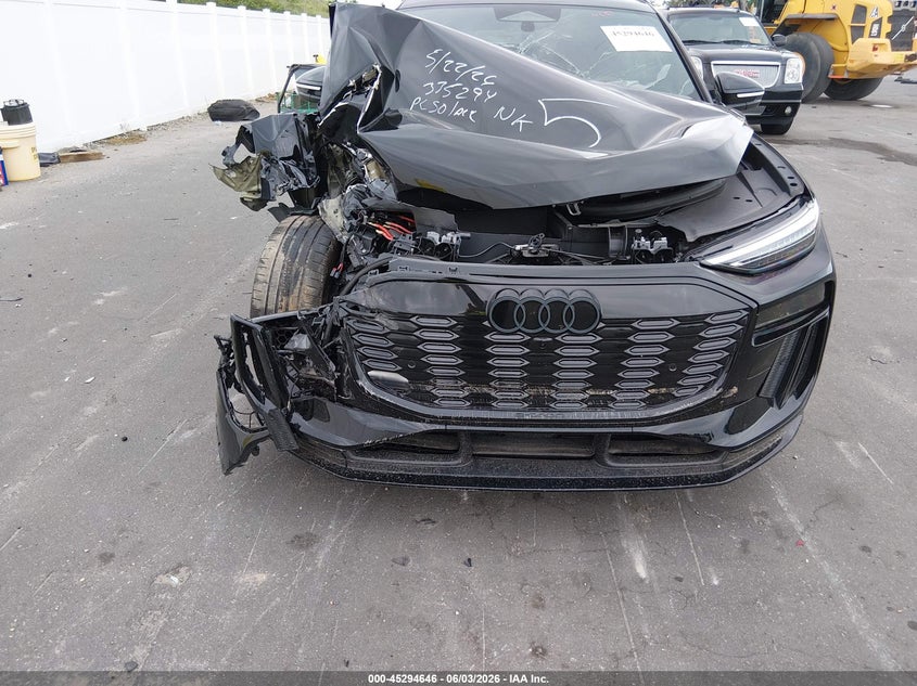 2025 Audi Sq8 VIN WA135BGF7SA024419 IAAI salvage auction — FRONT END, Salvage Title, sold $21,600 on 2026-07-09 (photo 6)