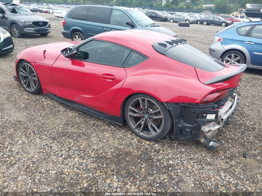 2021 Toyota Supra VIN WZ1DB0C04MW034924 IAAI salvage auction — FRONT & REAR, Salvage Title, sold $13,775 on 2026-08-04 (photo 3)