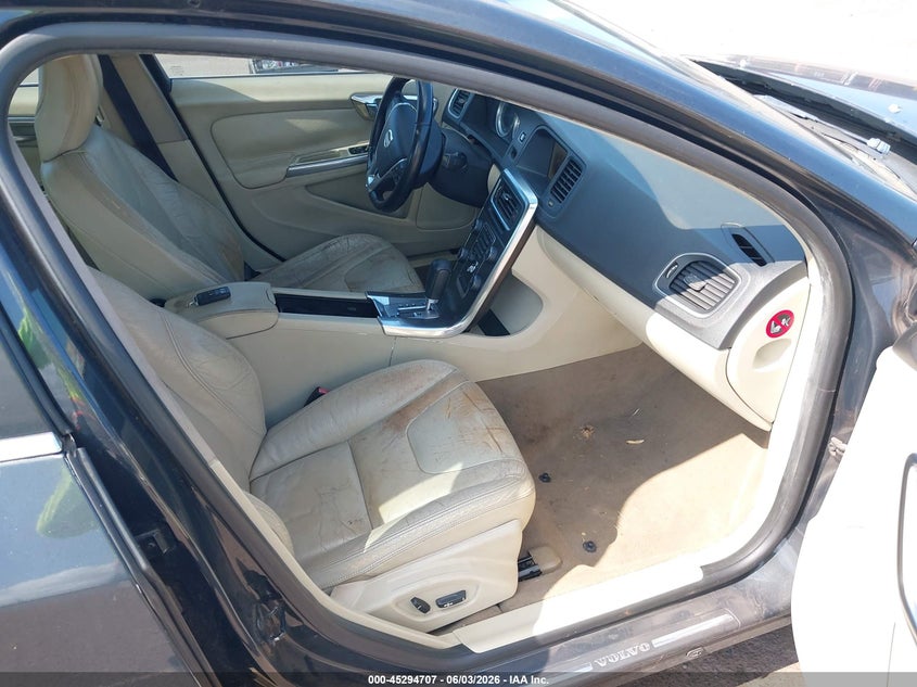 2012 Volvo S60 VIN YV1622FS7C2115870 IAAI salvage auction — NORMAL WEAR, Clear (Hawaii), sold $200 on 2026-07-14 (photo 5)