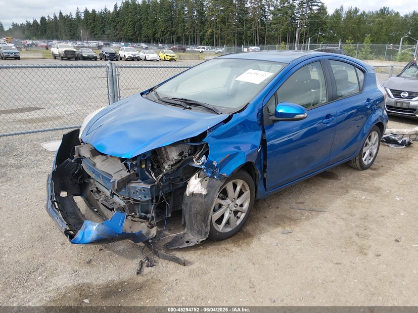 2014 Toyota Prius c VIN JTDKDTB30E1068905 IAAI salvage auction — FRONT END, Salvage Title, sold $1,950 on 2026-07-15 (photo 2)