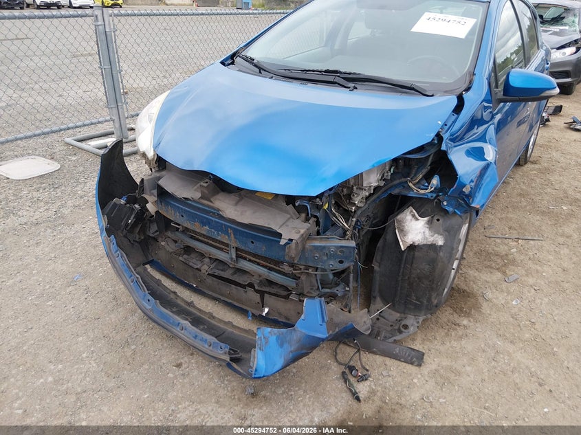 2014 Toyota Prius c VIN JTDKDTB30E1068905 IAAI salvage auction — FRONT END, Salvage Title, sold $1,950 on 2026-07-15 (photo 6)