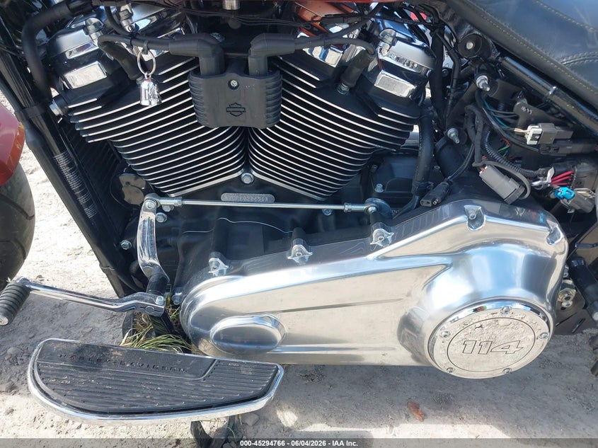 2019 Harley-davidson Fat boy VIN 1HD1YGK24KB020651 IAAI salvage auction — FRONT END, Salvage Title, sold $8,600 on 2026-08-11 (photo 9)