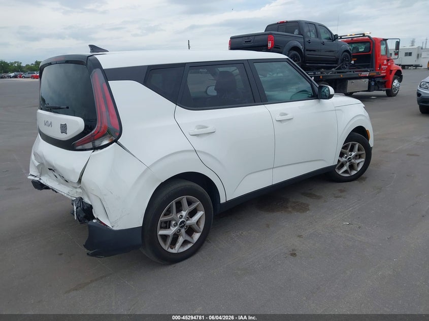 2024 Kia Soul VIN KNDJ23AUXR7905433 IAAI salvage auction — REAR END, Salvage Title, sold $3,250 on 2026-07-20 (photo 4)