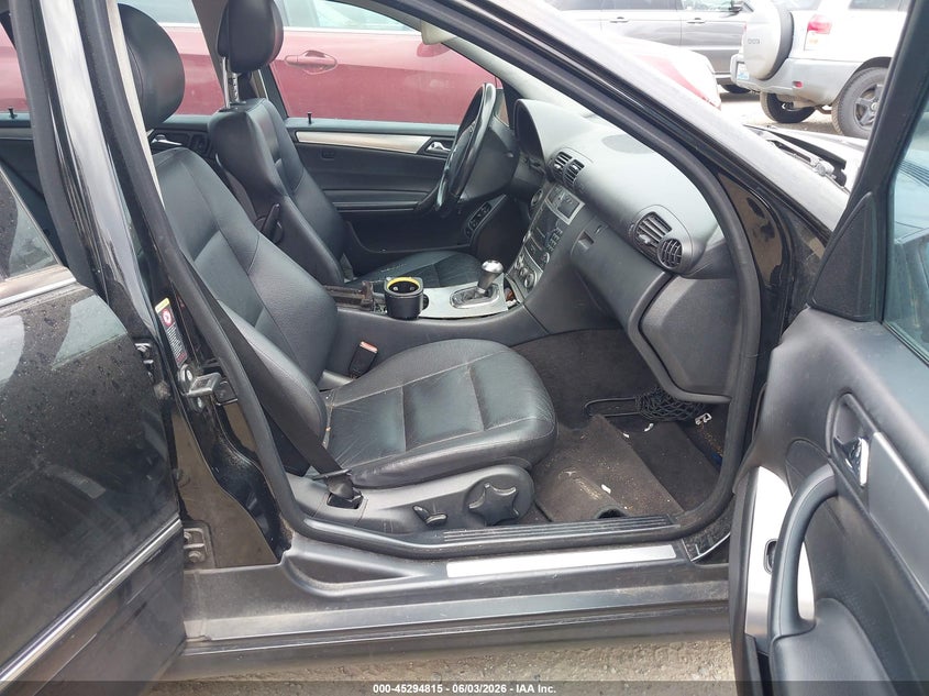 2006 Mercedes-benz C class VIN WDBRF52H56A825524 IAAI salvage auction — NORMAL WEAR, Clear (Washington), sold $425 on 2026-07-15 (photo 5)