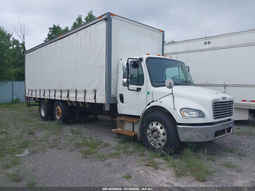 2017 Freightliner M2 106 VIN 3ALACXDT2HDJG1896 IAAI salvage auction — NORMAL WEAR, Clear (North Carolina), sold $7,600 on 2026-07-22 (photo 1)
