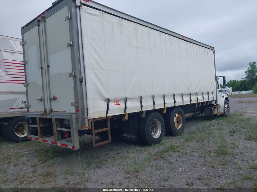 2017 Freightliner M2 106 VIN 3ALACXDT2HDJG1896 IAAI salvage auction — NORMAL WEAR, Clear (North Carolina), sold $7,600 on 2026-07-22 (photo 4)