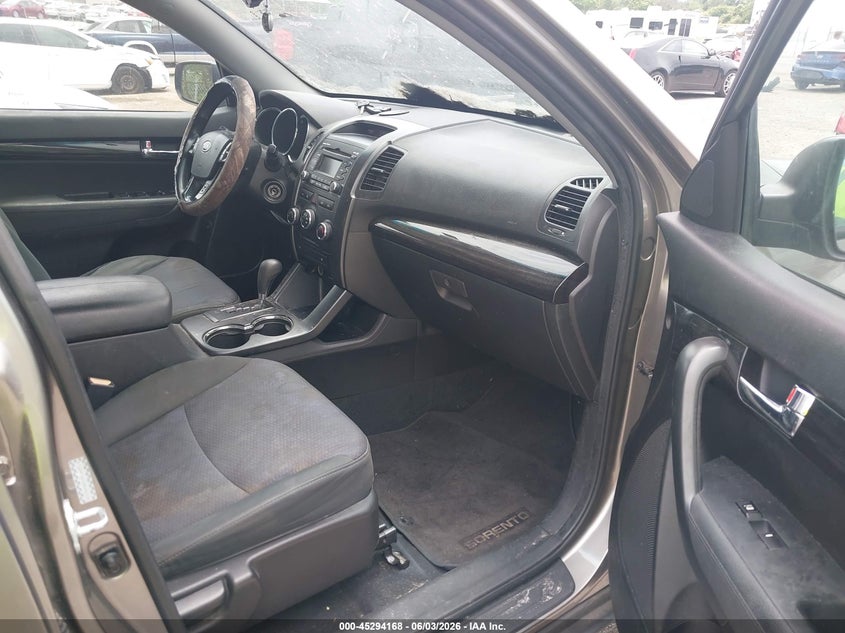 2011 Kia Sorento VIN 5XYKT3A18BG042115 IAAI salvage auction — NORMAL WEAR, Certificate Of Title (Montana), sold $500 on 2026-07-23 (photo 5)