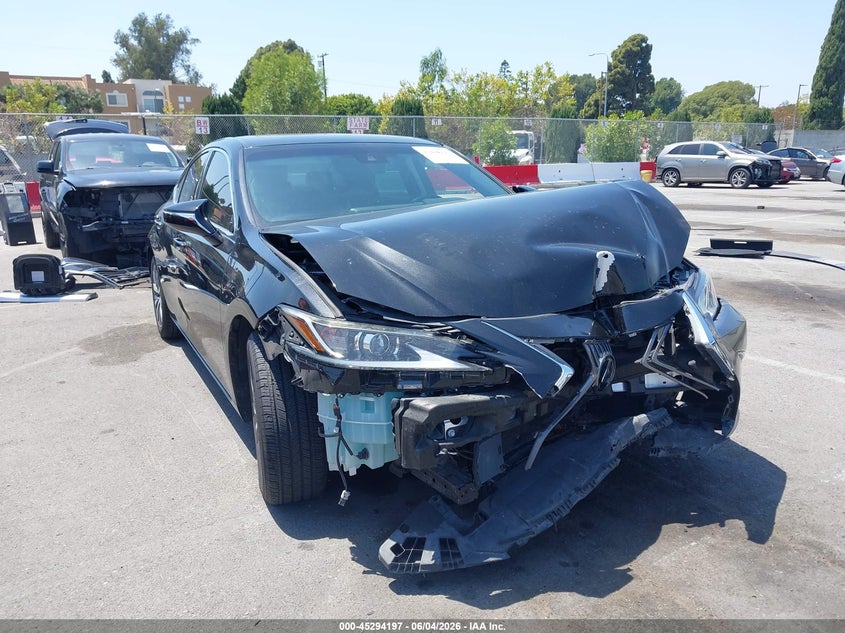 2020 Lexus ES VIN 58ACZ1B11LU080022 — IAAI salvage auction photo