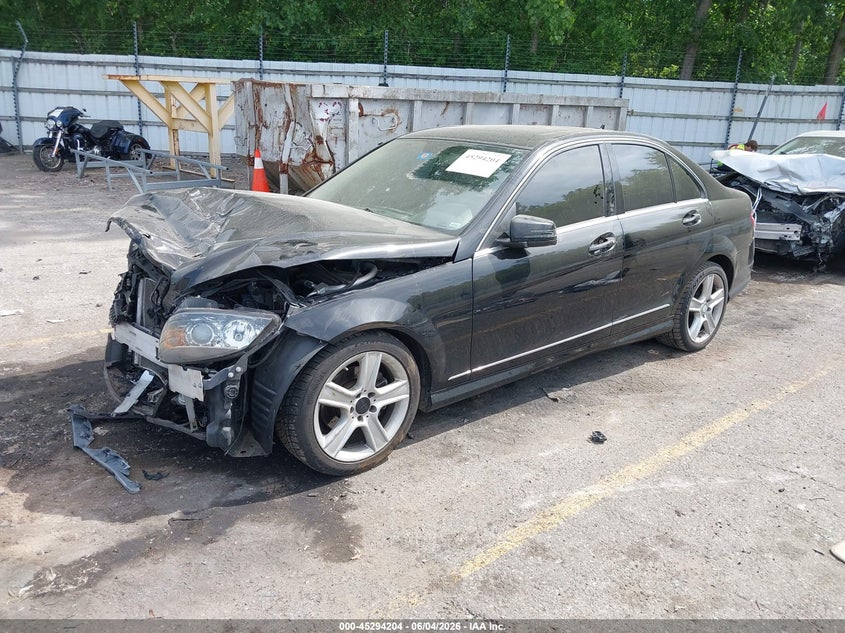 2011 Mercedes-benz C-klasse VIN WDDGF8BB1BR185108 IAAI salvage auction — FRONT END, Clear (Michigan), sold $675 on 2026-07-27 (photo 2)