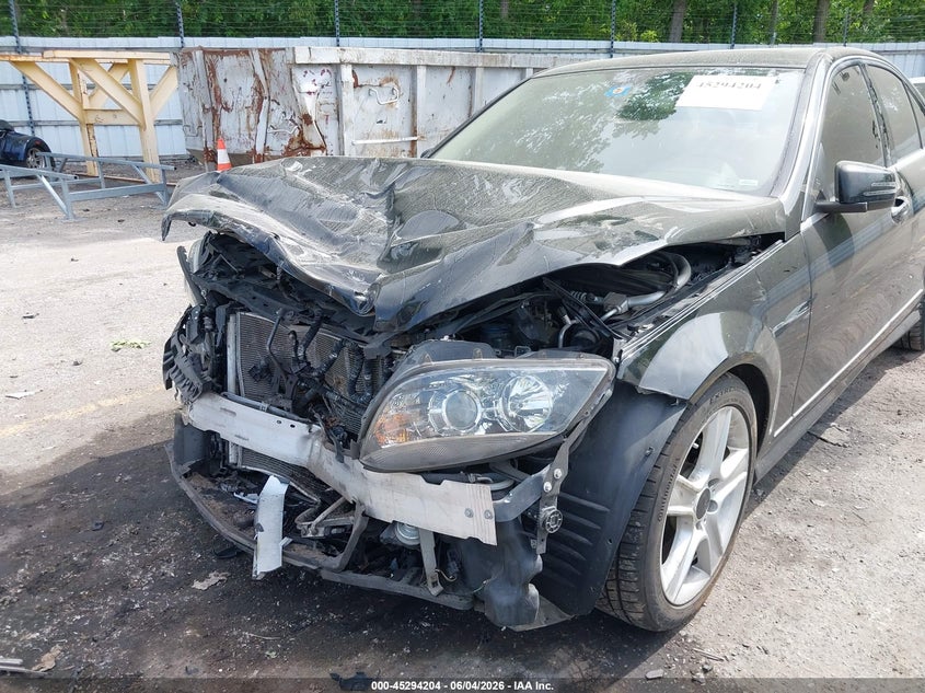 2011 Mercedes-benz C-klasse VIN WDDGF8BB1BR185108 IAAI salvage auction — FRONT END, Clear (Michigan), sold $675 on 2026-07-27 (photo 6)