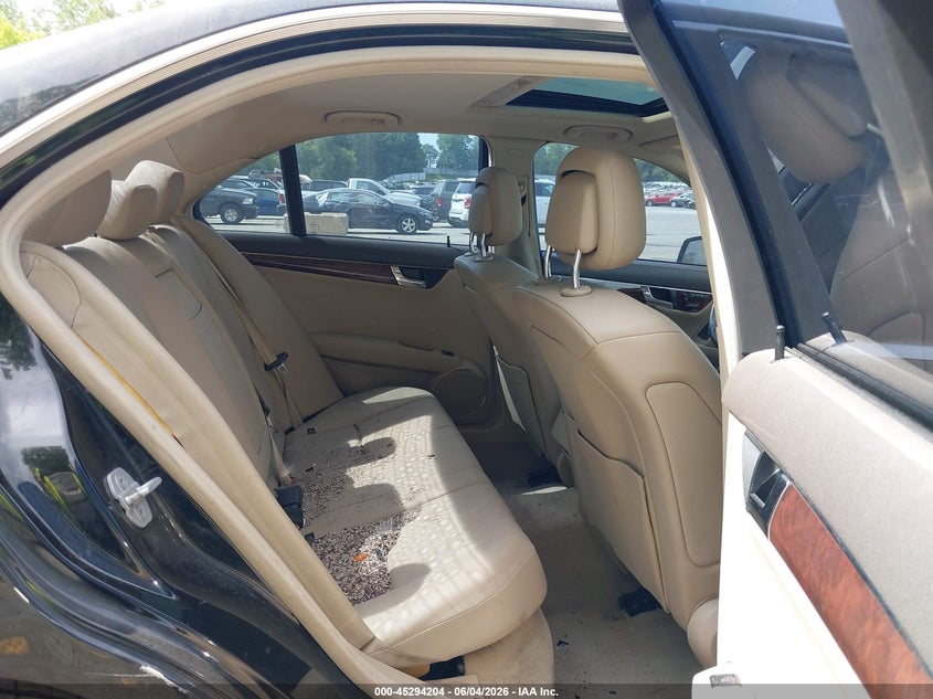 2011 Mercedes-benz C-klasse VIN WDDGF8BB1BR185108 IAAI salvage auction — FRONT END, Clear (Michigan), sold $675 on 2026-07-27 (photo 8)