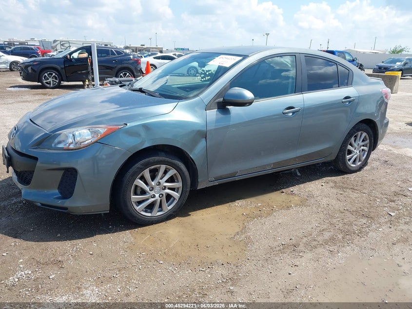 2012 Mazda 3 VIN JM1BL1V79C1663822 IAAI salvage auction — RIGHT FRONT, Salvage Title, sold $550 on 2026-07-15 (photo 2)