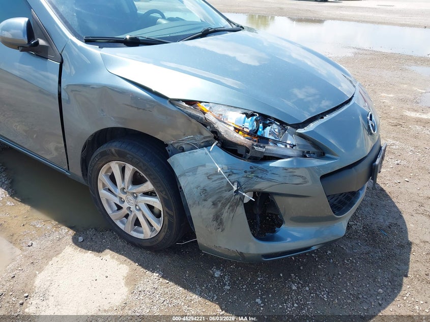 2012 Mazda 3 VIN JM1BL1V79C1663822 IAAI salvage auction — RIGHT FRONT, Salvage Title, sold $550 on 2026-07-15 (photo 6)