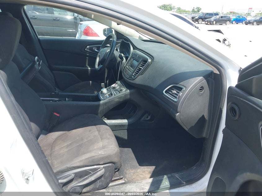 2015 Chrysler 200 VIN 1C3CCCAB7FN719266 IAAI salvage auction — FRONT END, Salvage (Texas), sold $1,025 on 2026-08-24 (photo 5)