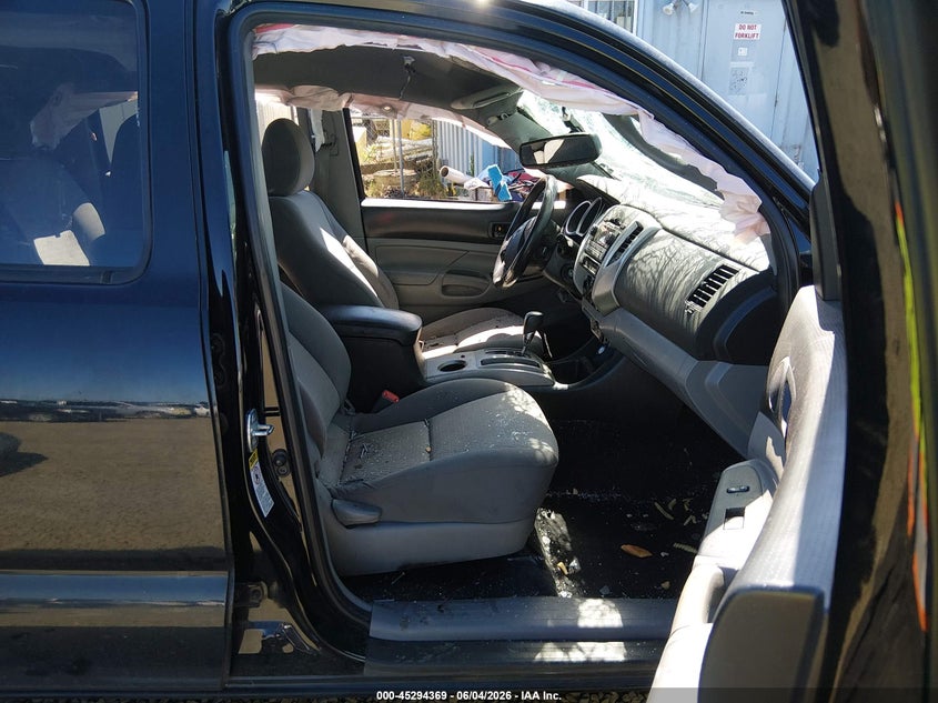 2012 Toyota Tacoma VIN 5TFJU4GN3CX023415 IAAI salvage auction — ROLLOVER, Salvage (Oregon), sold $2,200 on 2026-07-27 (photo 5)