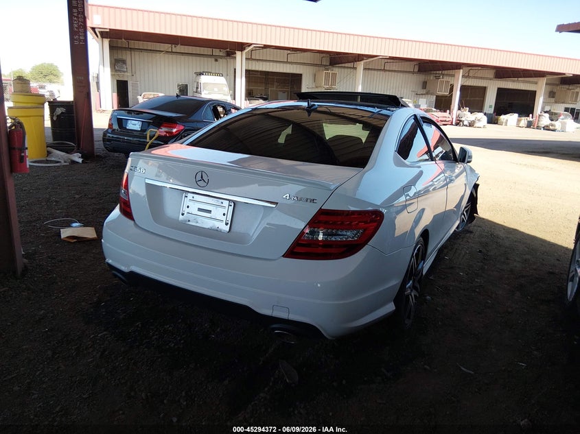 2015 Mercedes-benz C-klasse VIN WDDGJ8JB4FG367046 IAAI salvage auction — RIGHT FRONT, Salvage Title, sold $825 on 2026-07-21 (photo 4)