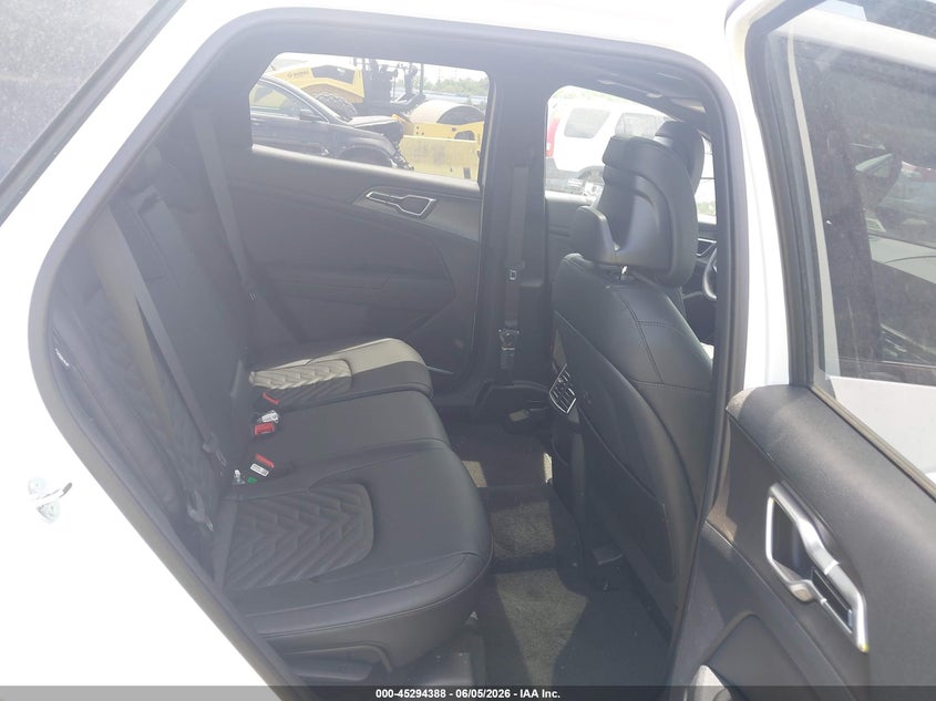 2026 Kia Sportage VIN 5XYK6CDF7TG348741 IAAI salvage auction — WATER/FLOOD, Salvage Title, sold $9,600 on 2026-07-21 (photo 8)
