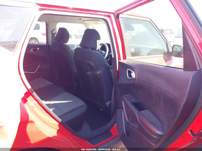 2021 Kia Soul VIN KNDJ23AU2M7138167 IAAI salvage auction — RIGHT REAR, Salvage (Arizona), sold $2,000 on 2026-07-28 (photo 8)