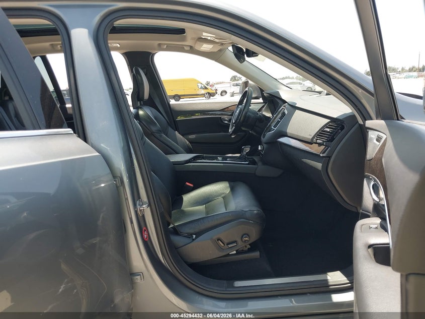2016 Volvo Xc90 VIN YV4A22PK4G1077280 IAAI salvage auction — SIDE, Salvage Title, sold $5,700 on 2026-07-14 (photo 5)