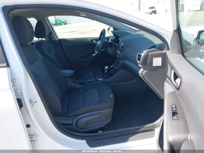 2019 Hyundai Ioniq VIN KMHC65LC2KU107539 IAAI salvage auction — FRONT & REAR, Salvage (California), sold $1,475 on 2026-07-29 (photo 5)