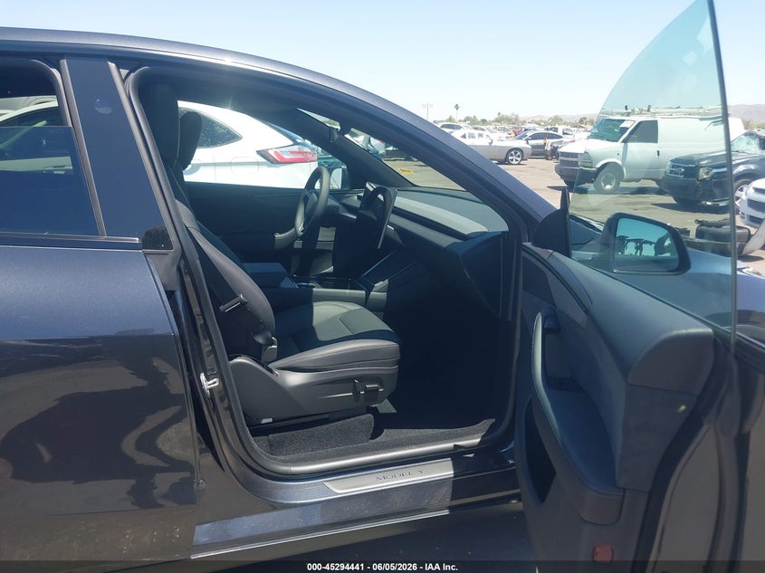 2026 Tesla Model y VIN 7SAYGDED0TF638288 IAAI salvage auction — RIGHT REAR, Salvage (Arizona), sold $15,450 on 2026-07-28 (photo 5)