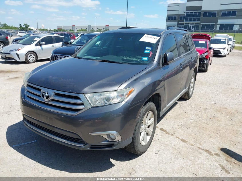 2011 Toyota Highlander VIN 5TDZK3EHXBS042208 IAAI salvage auction — RIGHT SIDE, Salvage (Texas), sold $2,750 on 2026-07-21 (photo 2)