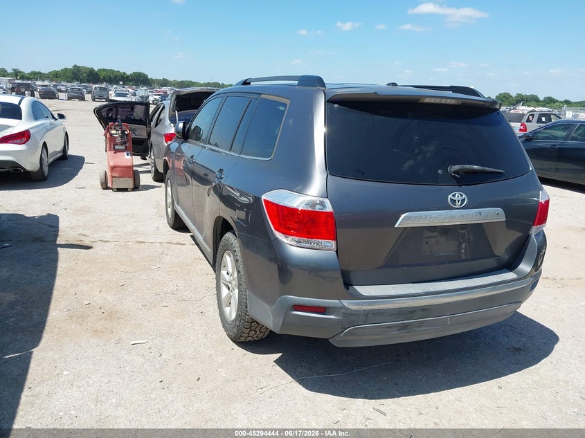2011 Toyota Highlander VIN 5TDZK3EHXBS042208 IAAI salvage auction — RIGHT SIDE, Salvage (Texas), sold $2,750 on 2026-07-21 (photo 3)