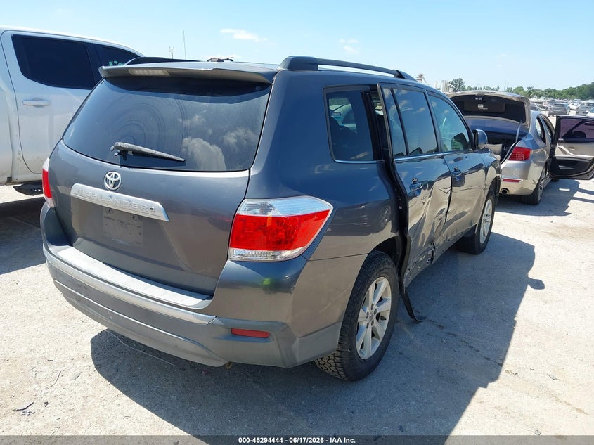 2011 Toyota Highlander VIN 5TDZK3EHXBS042208 IAAI salvage auction — RIGHT SIDE, Salvage (Texas), sold $2,750 on 2026-07-21 (photo 4)