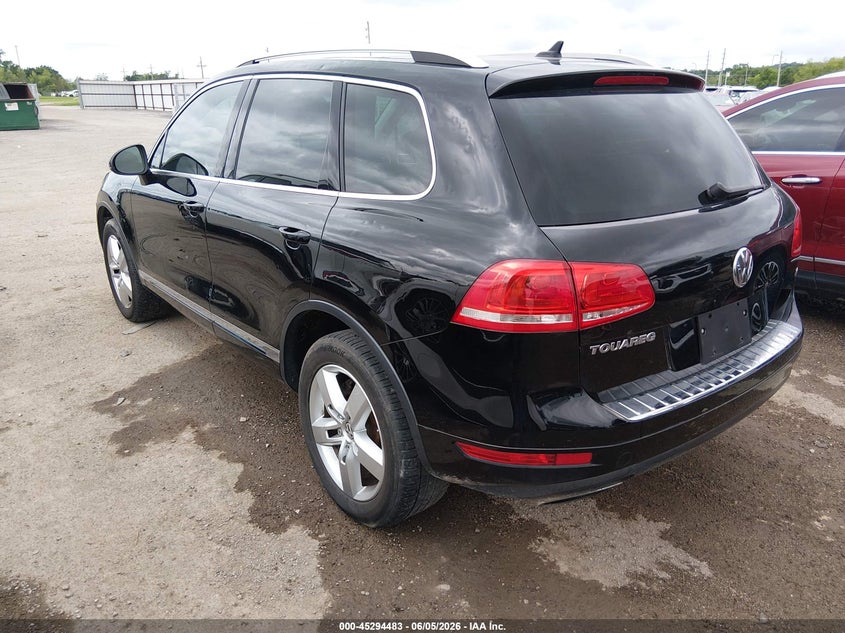 2012 Volkswagen Touareg VIN WVGEF9BP4CD006301 IAAI salvage auction — HAIL, Clear (Oklahoma), sold $2,200 on 2026-08-04 (photo 3)