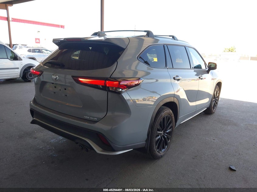 2025 Toyota Highlander VIN 5TDKDRBH3SS590778 IAAI salvage auction — LEFT FRONT, Salvage Title, sold $34,250 on 2026-07-09 (photo 4)