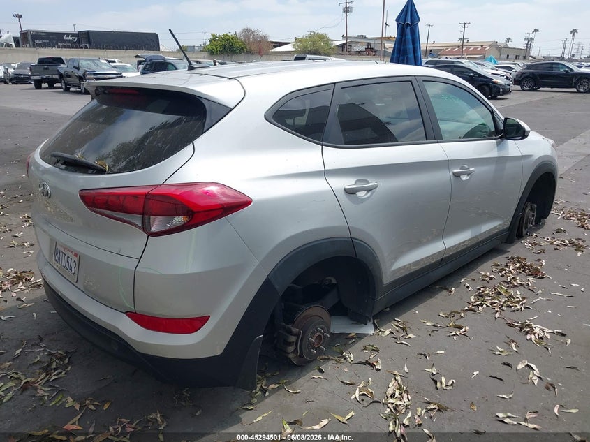 2017 Hyundai Tucson VIN KM8J23A45HU533219 IAAI salvage auction — THEFT, Salvage Title, sold $2,950 on 2026-08-02 (photo 4)