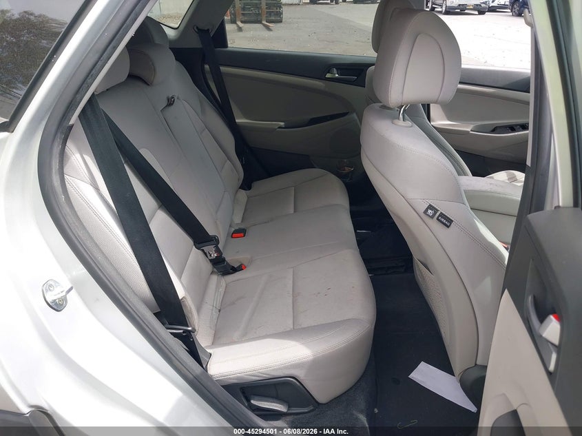 2017 Hyundai Tucson VIN KM8J23A45HU533219 IAAI salvage auction — THEFT, Salvage Title, sold $2,950 on 2026-08-02 (photo 8)