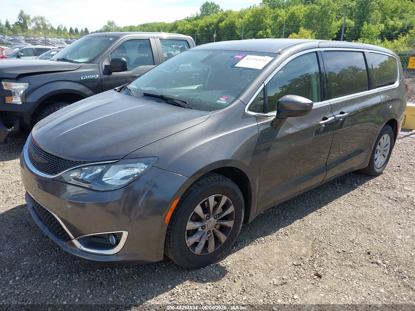 2017 Chrysler Pacifica VIN 2C4RC1DG0HR676655 IAAI salvage auction — HAIL, Salvage Title, sold $2,425 on 2026-07-22 (photo 2)