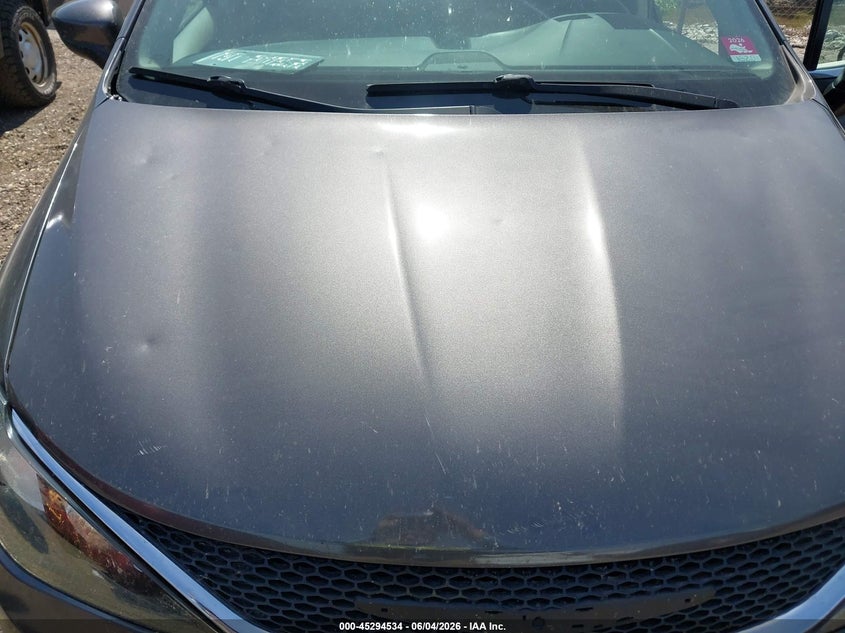 2017 Chrysler Pacifica VIN 2C4RC1DG0HR676655 IAAI salvage auction — HAIL, Salvage Title, sold $2,425 on 2026-07-22 (photo 6)
