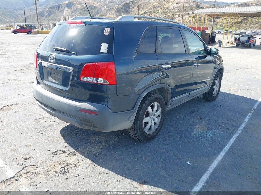 2011 Kia Sorento VIN 5XYKT3A12BG072890 IAAI salvage auction — NORMAL WEAR, Clear - Dealer Only (California), sold $550 on 2026-07-09 (photo 4)