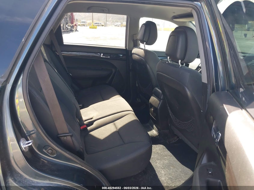 2011 Kia Sorento VIN 5XYKT3A12BG072890 IAAI salvage auction — NORMAL WEAR, Clear - Dealer Only (California), sold $550 on 2026-07-09 (photo 8)