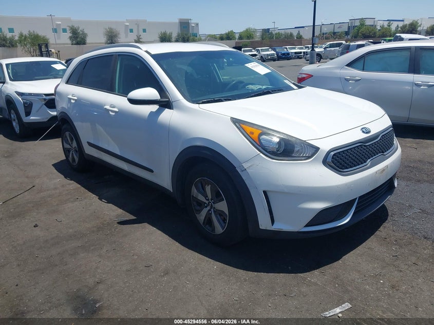 2017 Kia Niro VIN KNDCB3LCXH5104377 IAAI salvage auction — REAR END, Salvage Title, sold $1,950 on 2026-07-17 (photo 1)
