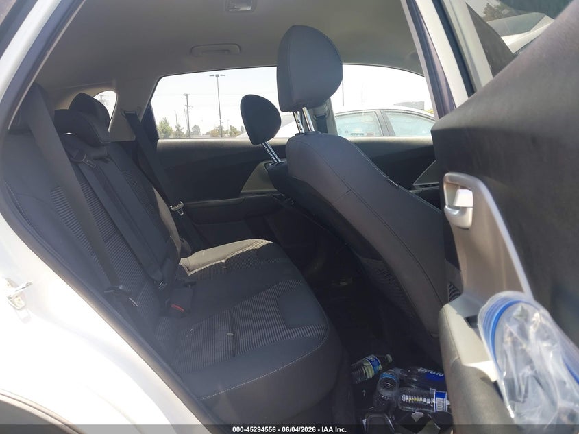 2017 Kia Niro VIN KNDCB3LCXH5104377 IAAI salvage auction — REAR END, Salvage Title, sold $1,950 on 2026-07-17 (photo 8)