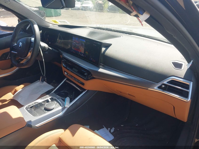 2025 BMW 3er VIN 3MW89CW05S8F34571 IAAI salvage auction — LEFT SIDE, Salvage Title, sold $20,500 on 2026-07-28 (photo 5)