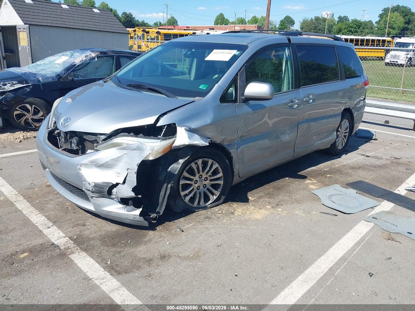 2014 Toyota Sienna VIN 5TDYK3DC7ES483705 IAAI salvage auction — FRONT END, Salvage Title, sold $2,300 on 2026-07-30 (photo 2)