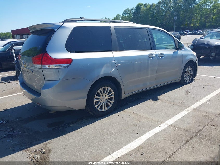 2014 Toyota Sienna VIN 5TDYK3DC7ES483705 IAAI salvage auction — FRONT END, Salvage Title, sold $2,300 on 2026-07-30 (photo 4)