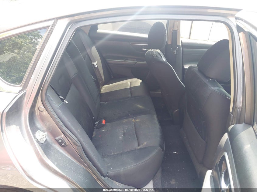 2017 Nissan Altima VIN 1N4AL3AP7HC153273 IAAI salvage auction — REAR END, Salvage - Greater Than 75% (Maryland), sold $675 on 2026-07-24 (photo 8)