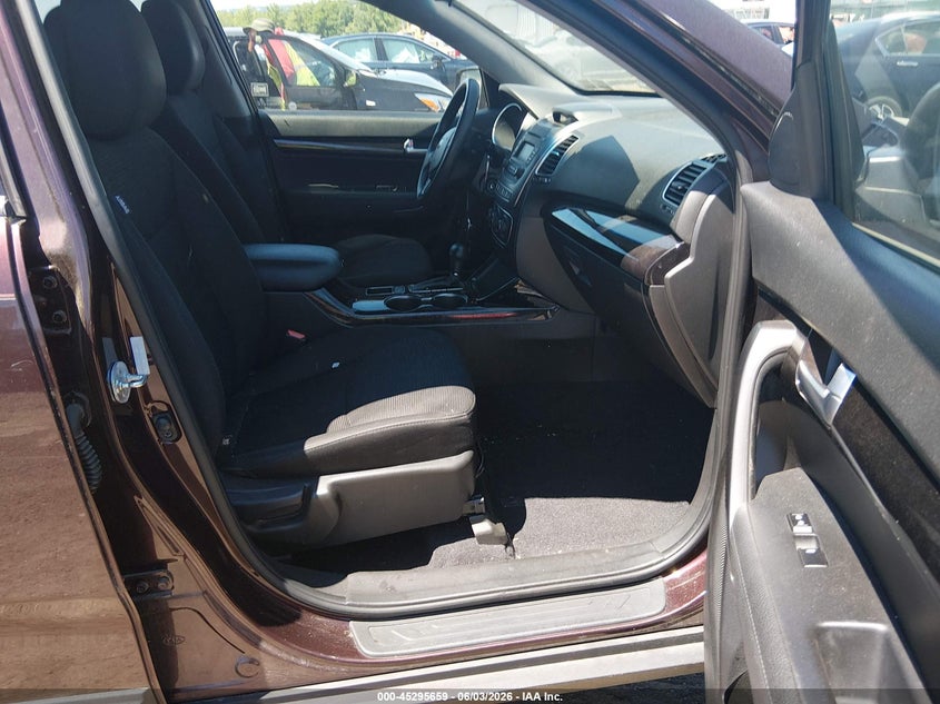 2014 Kia Sorento VIN 5XYKT3A6XEG523550 IAAI salvage auction — FRONT END, Salvage Title, sold $1,350 on 2026-07-17 (photo 5)