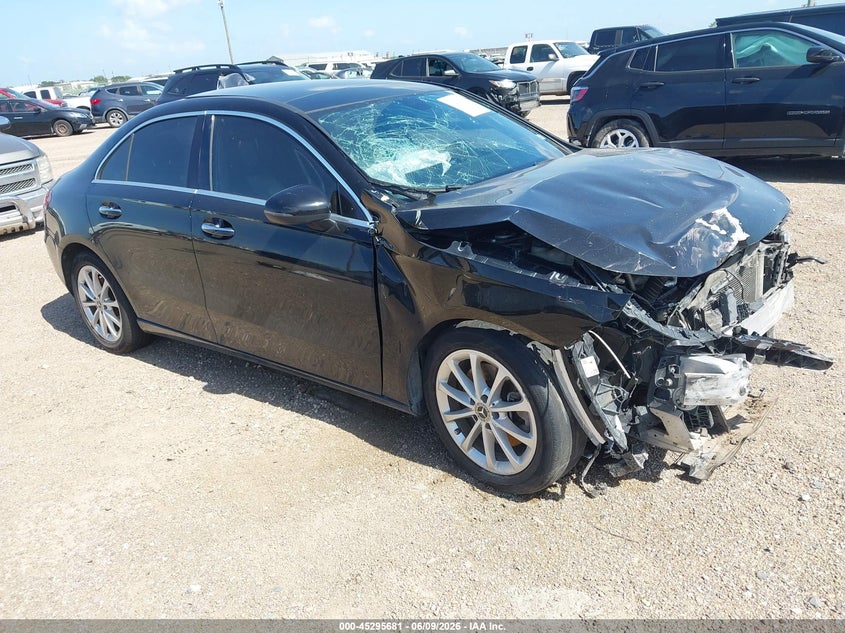 2019 Mercedes-benz A-klasse VIN WDD3G4EB3KW024437 IAAI salvage auction — FRONT END, Salvage Title, sold $3,150 on 2026-07-22 (photo 1)